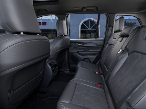 New 2025 Jeep Grand Cherokee Altitude image 49