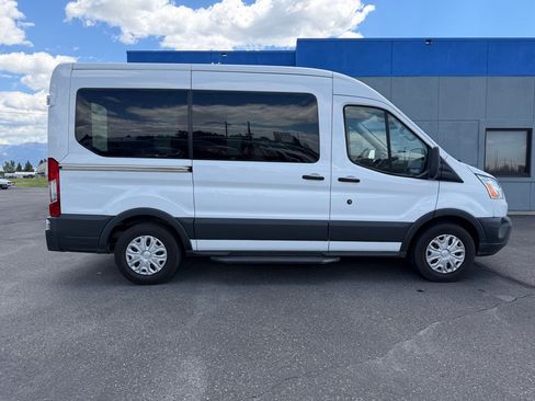 Used 2017 Ford Transit 150 XLT RWD image 6