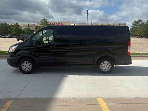 Used 2018 Ford Transit 150 130 Low Roof w/ Exterior Upgrade Package RWD image 6