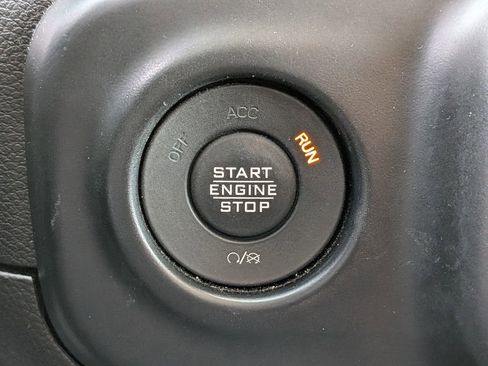 Used 2021 Jeep Wrangler Unlimited Sahara AWD/4WD image 24