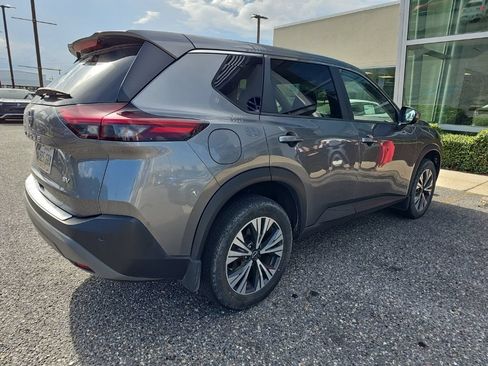 Used 2023 Nissan Rogue SV FWD image 4