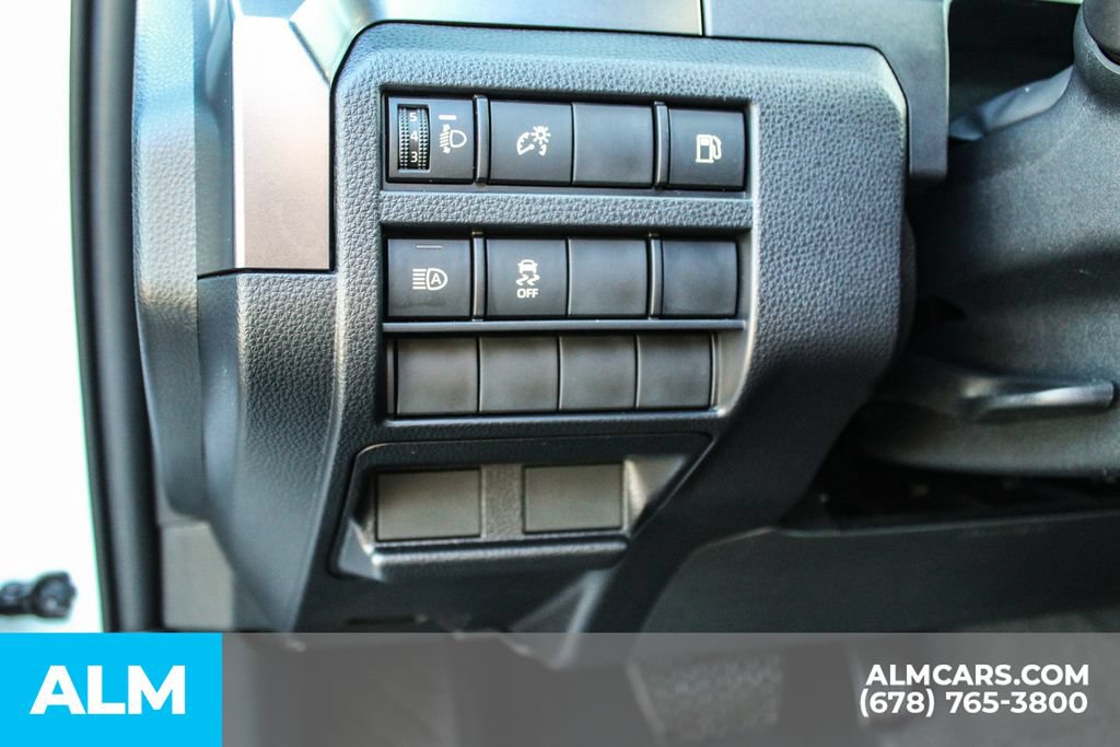 Used 2025 Toyota 4Runner SR5 AWD/4WD image 31