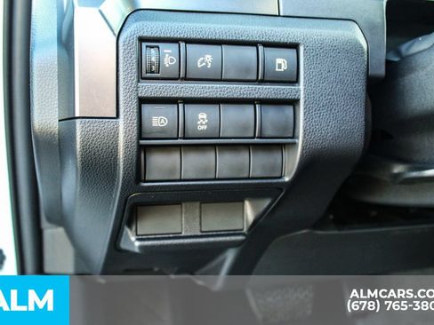 Used 2025 Toyota 4Runner SR5 AWD/4WD image 31