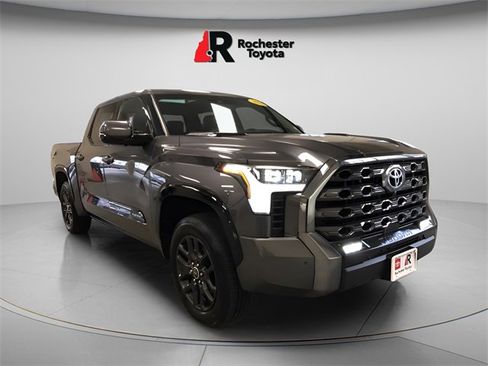 Used 2023 Toyota Tundra Platinum image 1