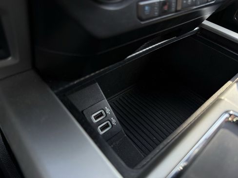 Certified 2018 Ford F150 Lariat image 19