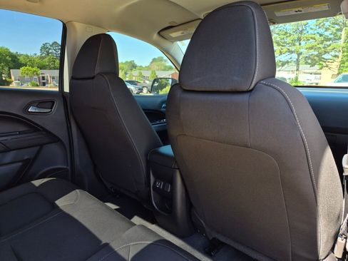 Used 2019 Chevrolet Colorado LT RWD image 36