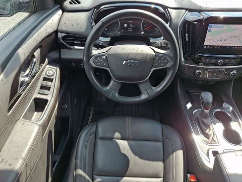 Certified 2023 Chevrolet Traverse RS AWD/4WD image 11