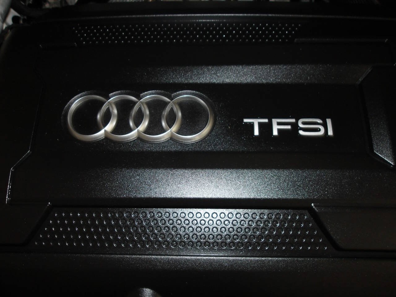 Used 2019 Audi Q3 2.0T Premium AWD/4WD image 30