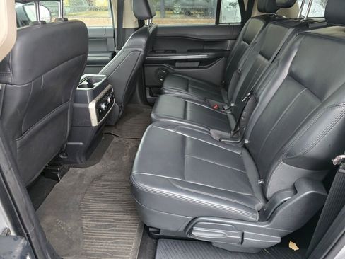 Used 2024 Ford Expedition Max XLT image 12