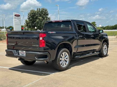 Used 2023 Chevrolet Silverado 1500 Custom AWD/4WD image 3