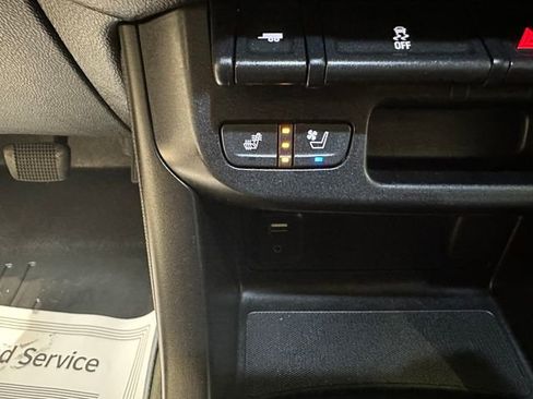 Used 2017 GMC Canyon Denali image 12