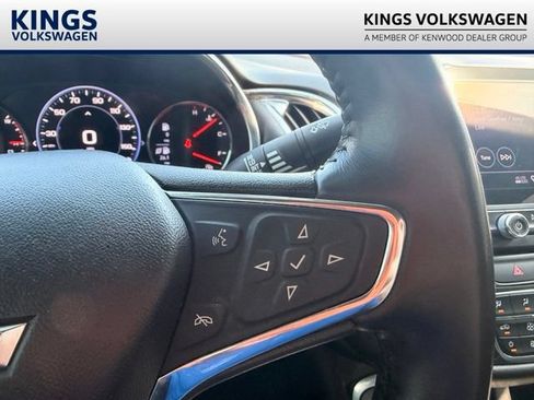 Used 2020 Chevrolet Malibu Premier FWD image 23