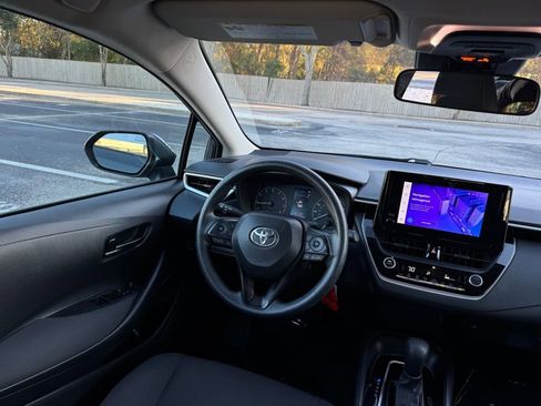 Used 2023 Toyota Corolla LE image 22