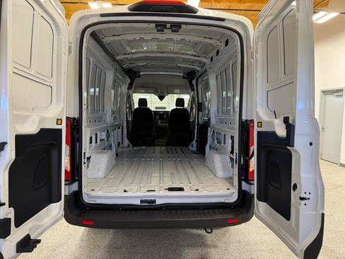 Used 2023 Ford Transit 250 Medium Roof RWD image 22