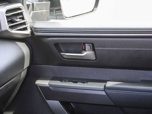 Certified 2025 Toyota Sequoia SR5 AWD/4WD image 22
