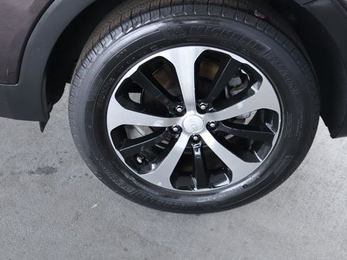 Used 2016 Kia Sorento EX image 40