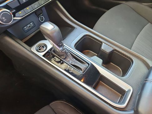 Used 2023 Nissan Sentra SV image 19
