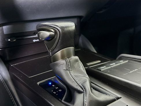 Used 2019 Lexus ES 350 image 8