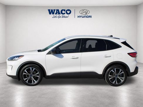 Used 2021 Ford Escape SE w/ SE Sport Appearance Package FWD image 4