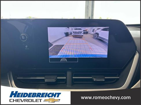 Used 2024 Chevrolet Trax RS w/ Sunroof Package image 22