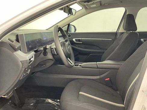 Used 2025 Hyundai Sonata SEL FWD image 10