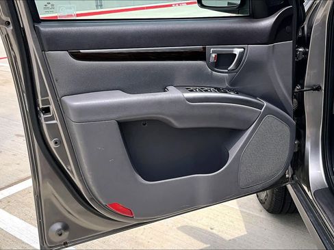Used 2012 Hyundai Santa Fe GLS FWD image 20