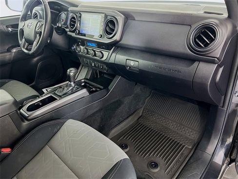 Used 2023 Toyota Tacoma TRD Off-Road image 28