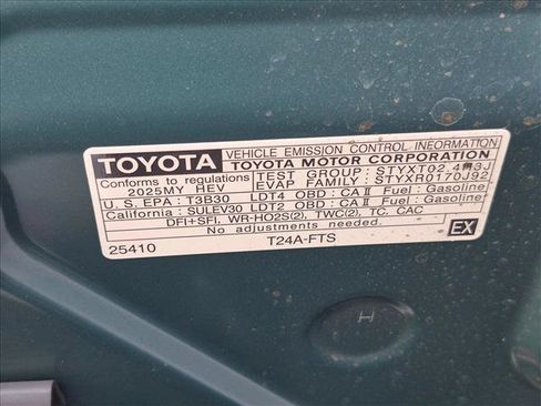 Used 2025 Toyota 4Runner TRD Off-Road Premium AWD/4WD image 23