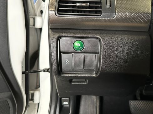 Used 2017 Honda Accord EX-L image 18