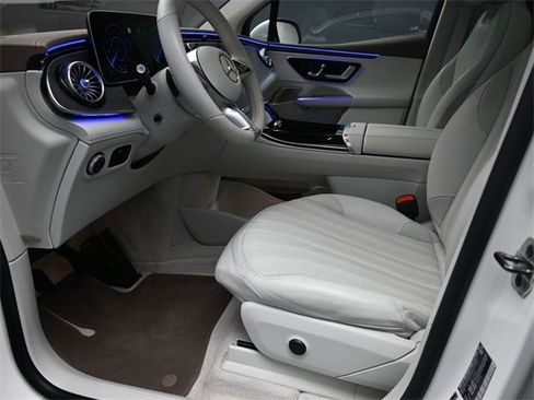 Used 2023 Mercedes-Benz EQE 500 4MATIC SUV image 17