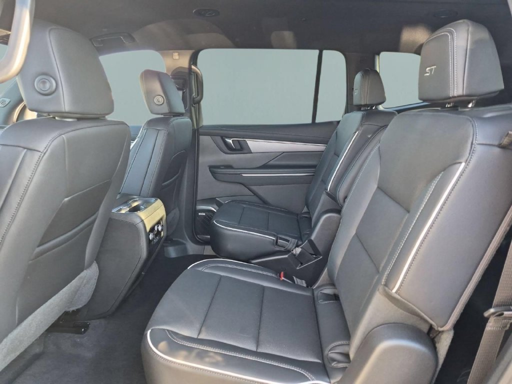 New 2027 Buick Enclave Sport Touring FWD image 24