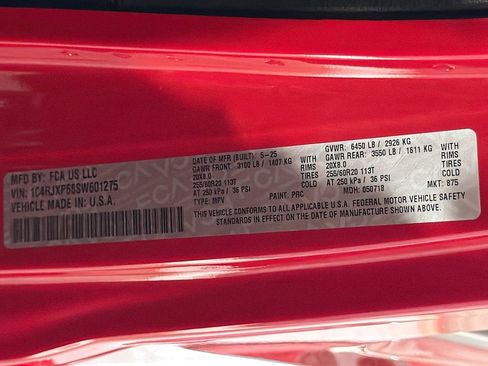 Used 2025 Jeep Wrangler Unlimited Sahara image 35