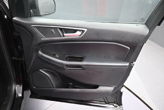 Used 2020 Ford Edge SEL FWD image 30