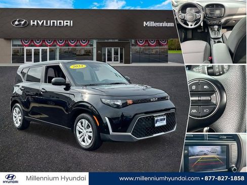 Used 2023 Kia Soul LX image 1