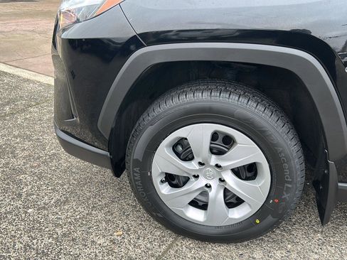 Certified 2023 Toyota RAV4 LE image 10