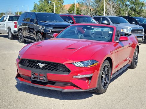 Used 2022 Ford Mustang Convertible w/ Equipment Group 101A image 3