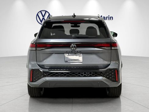 New 2026 Volkswagen Tiguan SE R-Line FWD image 4
