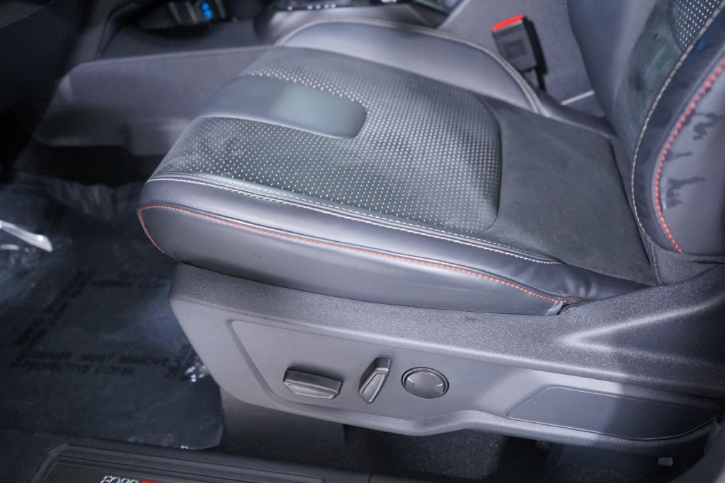 Used 2025 Ford Bronco Raptor AWD/4WD image 9
