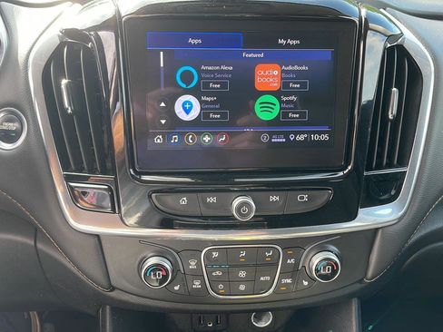 Used 2020 Chevrolet Traverse LT image 21