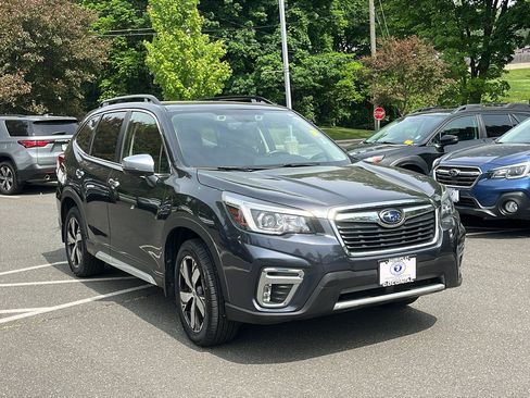 Used 2019 Subaru Forester Touring AWD/4WD image 3