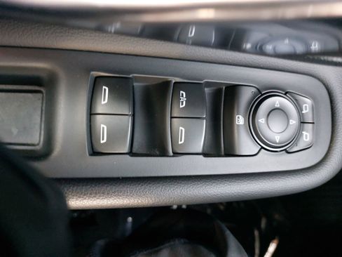 Used 2022 GMC Terrain AT4 image 27