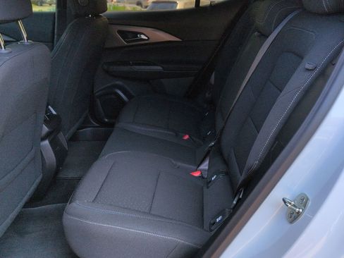 Used 2025 Chevrolet Equinox EV LT image 21