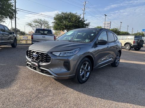 Used 2023 Ford Escape ST-Line w/ Tech Pack #1 FWD image 1