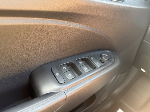 New 2025 Hyundai Venue SEL image 27