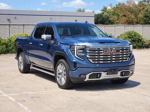 Used 2025 GMC Sierra 1500 Denali w/ Denali Reserve Package AWD/4WD image 3