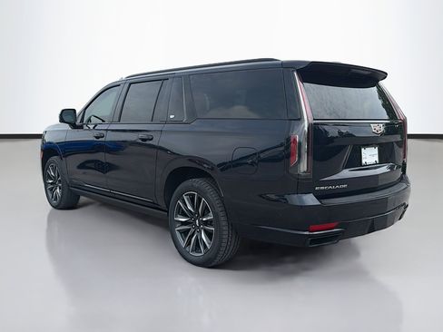 Used 2023 Cadillac Escalade ESV Sport w/ Touring Package AWD/4WD image 3