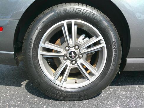 Used 2013 Ford Mustang Premium RWD image 22