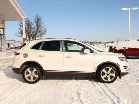Used 2016 Lincoln MKC Premiere image 4