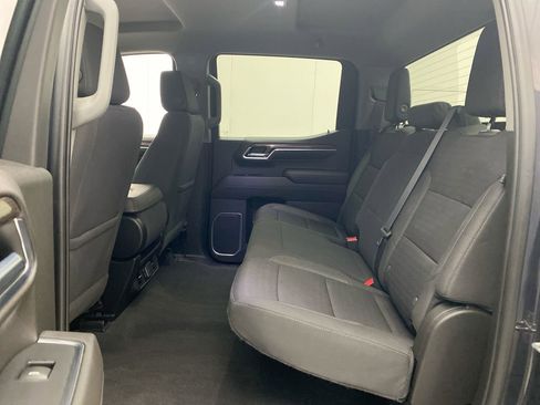 Used 2022 Chevrolet Silverado 1500 LT w/ Z71 Off-Road Package AWD/4WD image 24