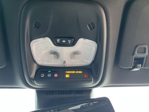 New 2026 GMC Canyon Elevation w/ Convenience Package image 17